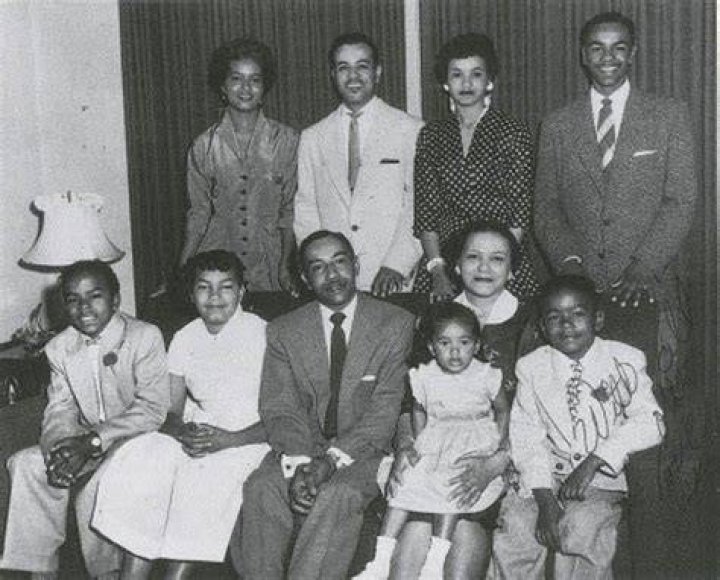 Johnny Mathis And His Family cherl12345 (Tamara) Photo (41378388
