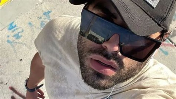 Jon Zherka Biography Age, Wiki, Height, Twitch Stats 2021