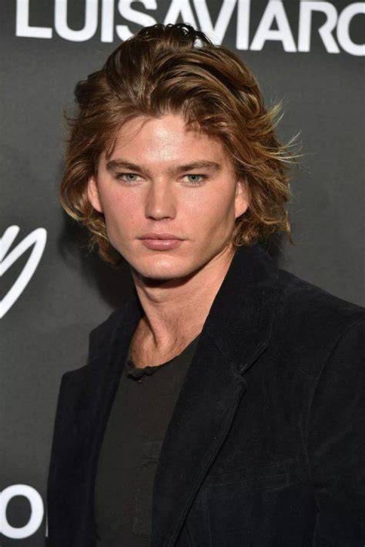 Jordan Barrett Hair trends, Mens hairstyles, Hairstyle