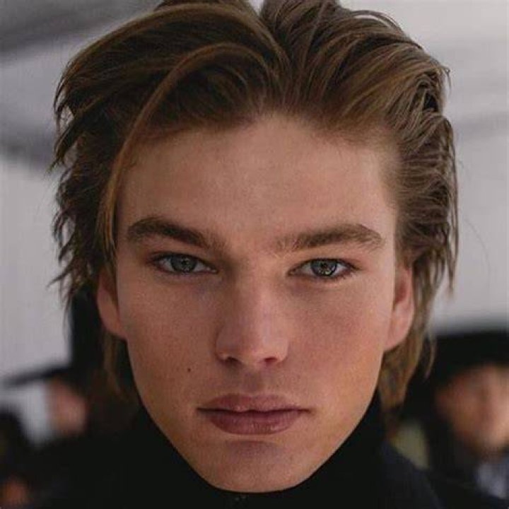 Jordan Barrett Jordan barrett, Long hair styles, Celebs