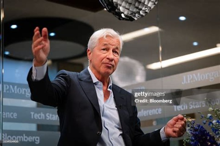 JP chief Jamie Dimon bestpaid bank boss for fifth year