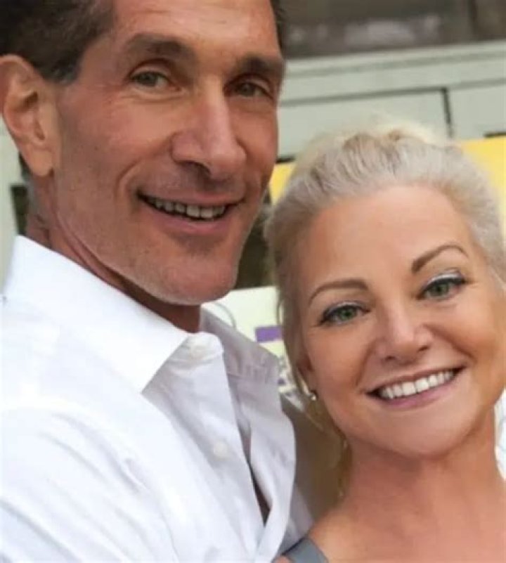 Julie Michaels Bio, Net Worth, Age, Boyfriend, Height & Life Story
