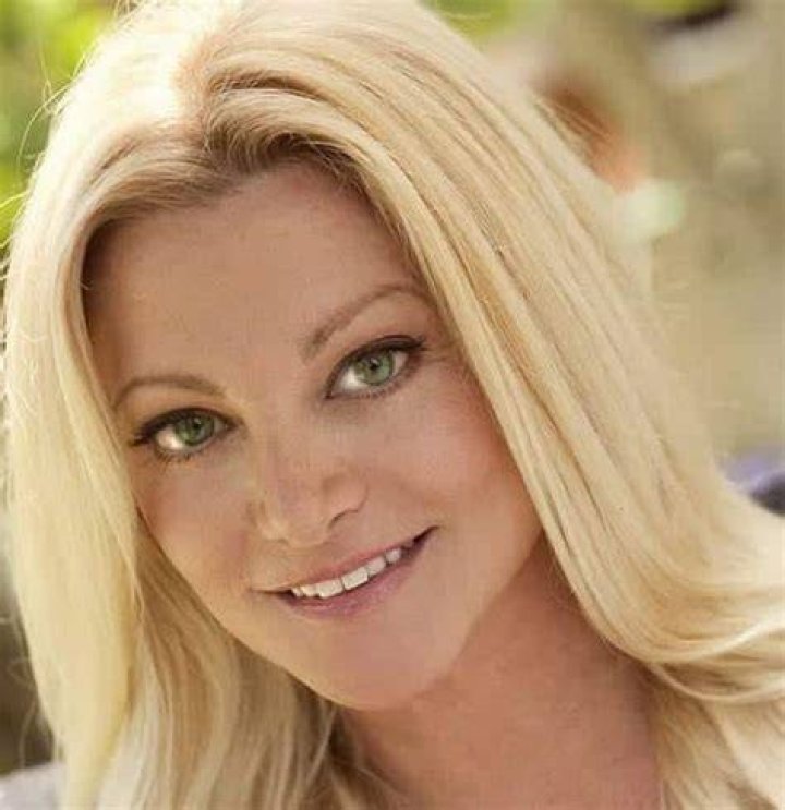 Julie Michaels Biography Age, Career, Family, Net Worth