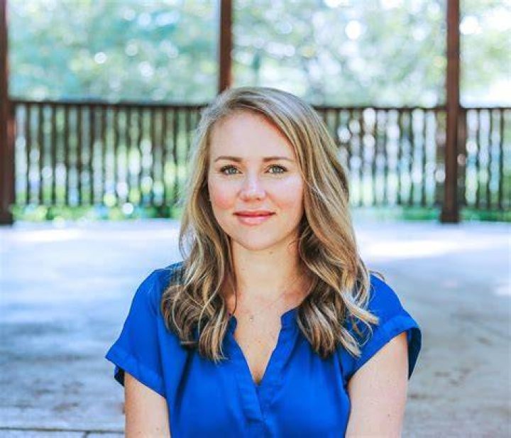 Kara Robinson Chamberlain Azra Magazin