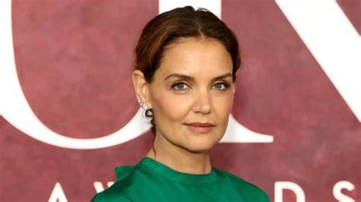 Katie Holmes Age, Height, Net Worth, Dating, Daughter, Husband