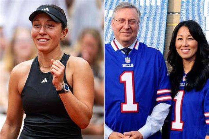 Kelly Pegula Biography (Age, Parents, Sister, Family, Affair, Net worth