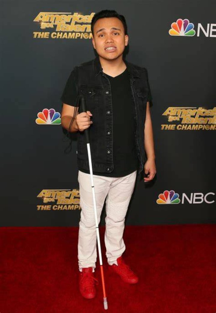Kodi Lee is a musical prodigious savant. Learn more about the amazing