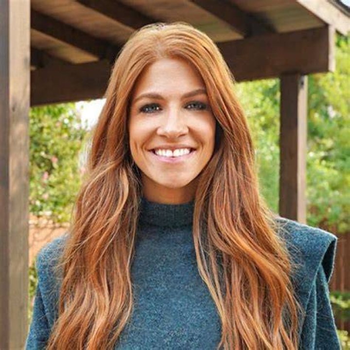 Learn more about Jennifer Todryk, host of HGTV's 'No Demo Reno.' Hair