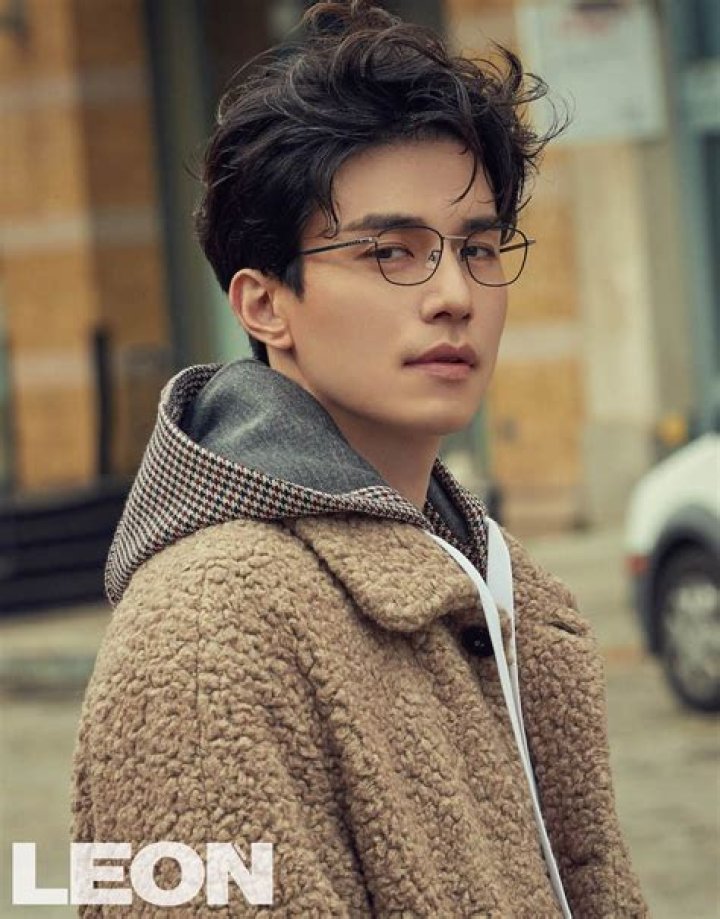 Lee Dong Wook Shares His Determination About Career Soompi
