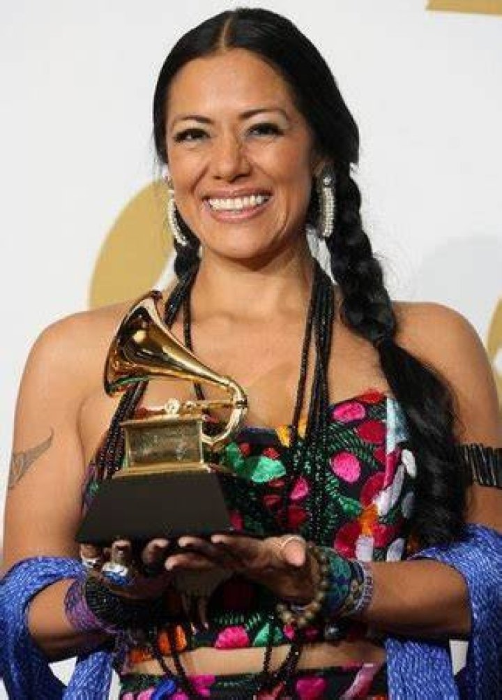 Lila Downs Bio, Age, Net Worth, Height, Married, Facts, Career