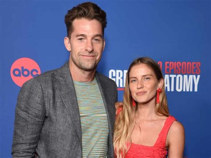 Lindsay Rae Hofmann Is Scott Speedman's Longtime Girlfriend and the