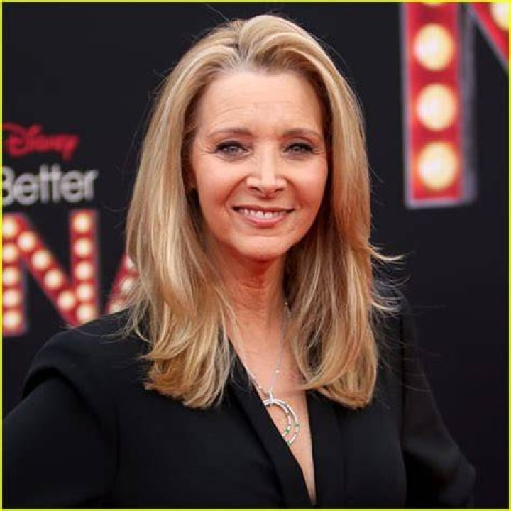 Lisa Kudrow age, net worth, wiki, family, biography and latest updates
