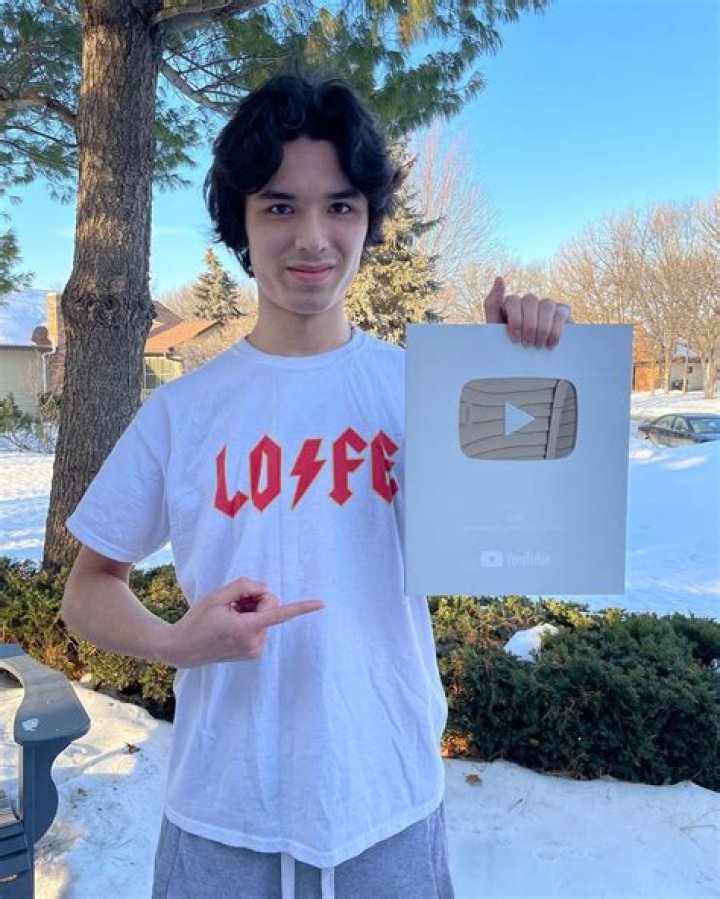 Lofe Net Worth How Much Money He Makes On YouTube