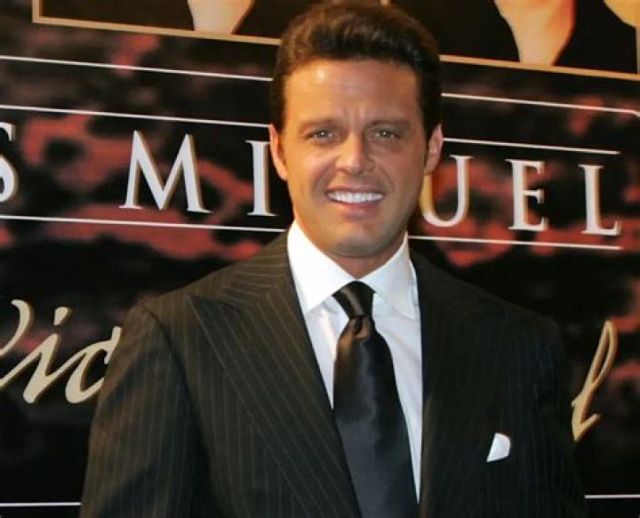 Luis Miguel Net Worth [2022] ️