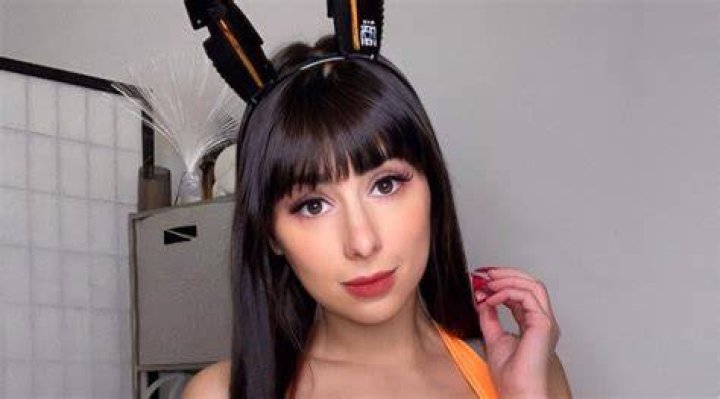 Luna Rexx 🌙💫 🍌 on Twitter "RT lunarexxasmr Wanna play Zelda with me? 🤗"