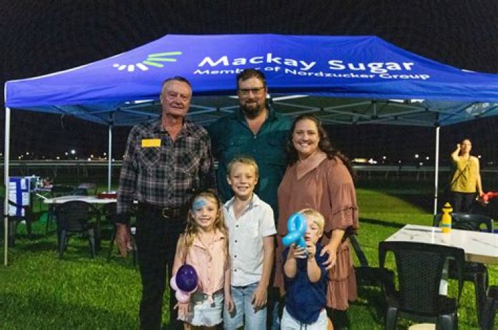 mackay, Mackay, Celebrity crush