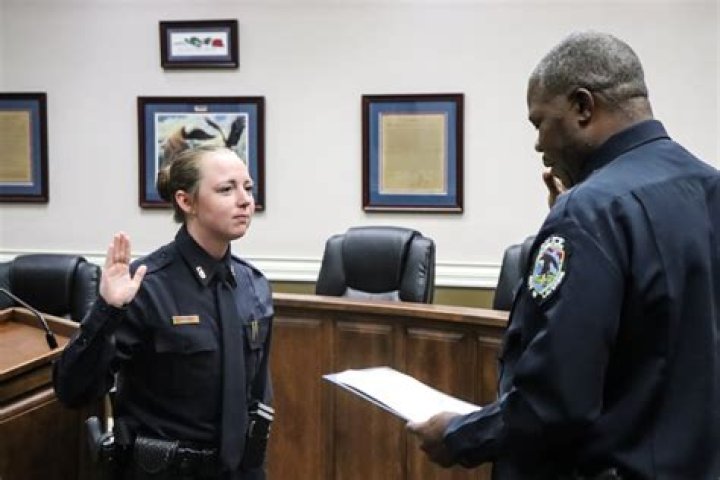 Maegan Hall Tennessee Police Officer Sex Scandal Image Gallery (List