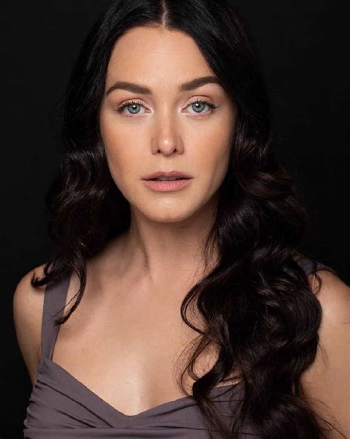 Mariana Paola Vicente Height, Weight, Net Worth, Age, Birthday