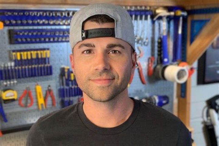 Mark Rober to deliver MIT&rsquo;s 2023 Commencement address MIT News