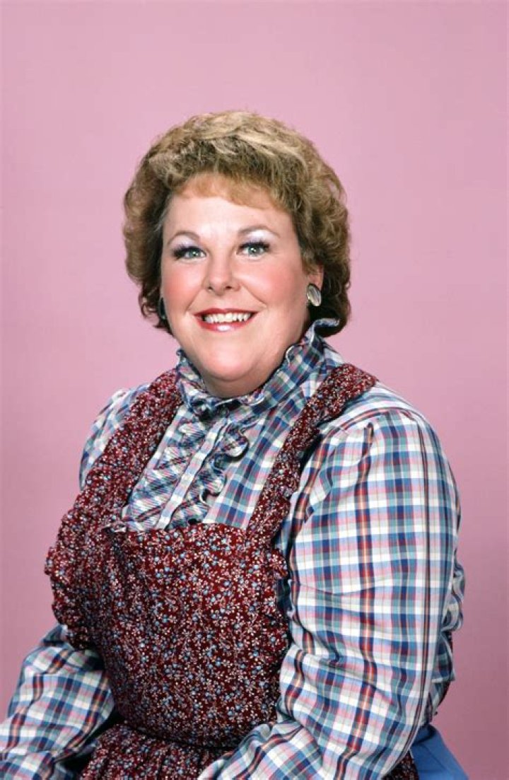 Mary Jo Catlett Modern Family Wiki Fandom