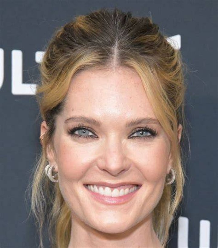 Meghann Fahy images Meghann Fahy Actresses Photo