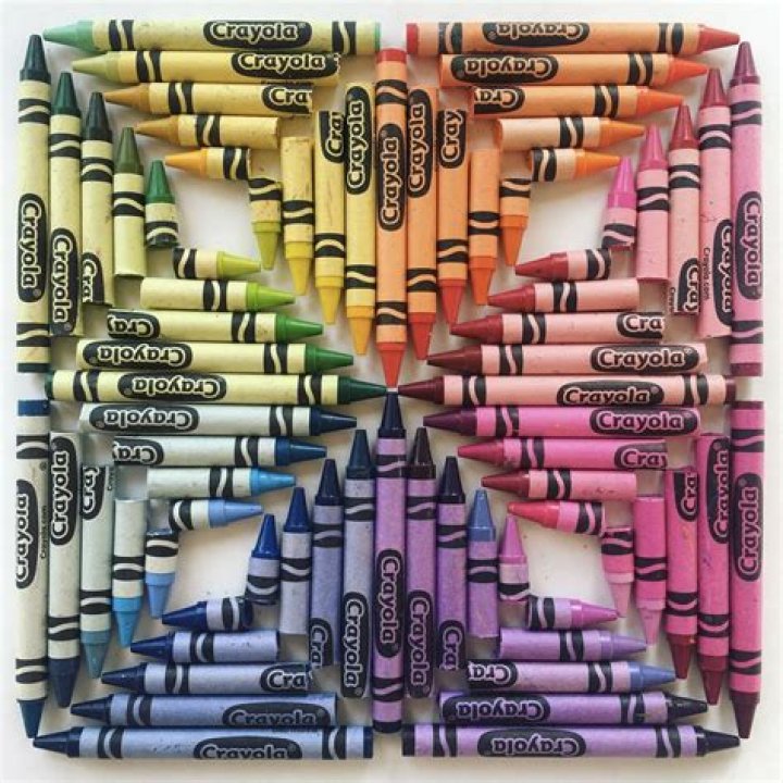 Meticulously Arranged Objects by Artist Adam Hillman BOOOOOOOM