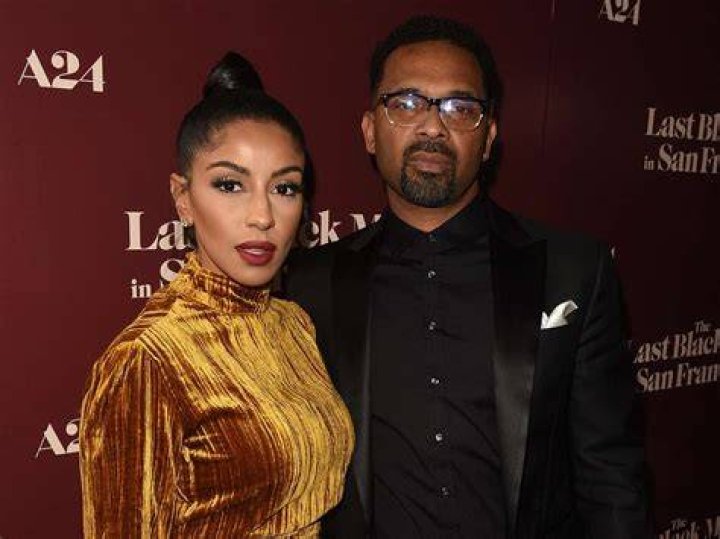 Mike Epps And Wife Kyra Robinson Epps Expecting Their Second Child
