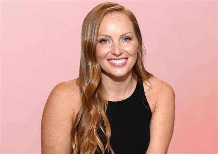 Mina Starsiak Biography, Age, Wiki, Height, Weight, Boyfriend, Family
