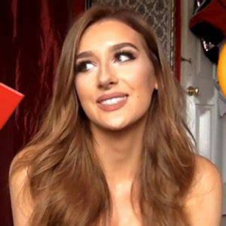 Molly Eskam Height, Weight, Bio, Wiki, Age, Photo, Instagram