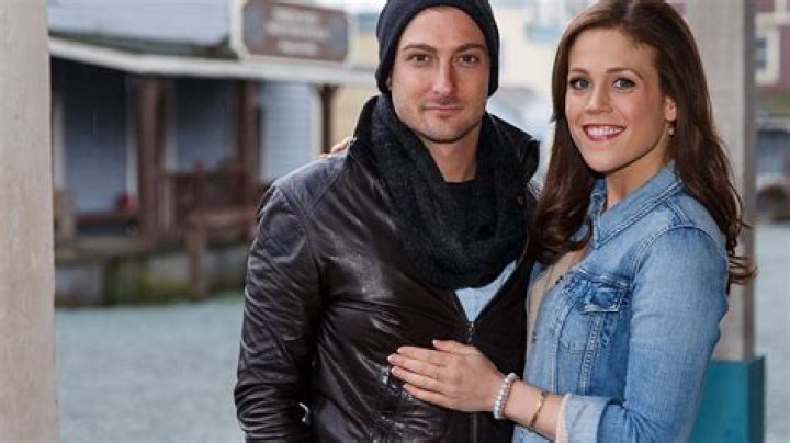 Nadia Lissing Facts about Daniel Lissing's wife. Famous Celebrities