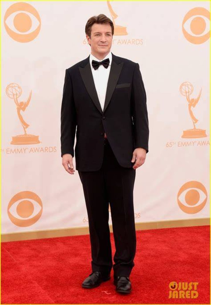 Nathan Fillion Emmys 2013 'Castle' Star Gets Cozy On Red Carpet With