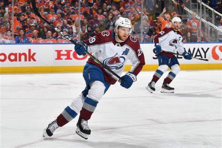 Nathan MacKinnon gets shot at Stanley Cup vs. Lightning