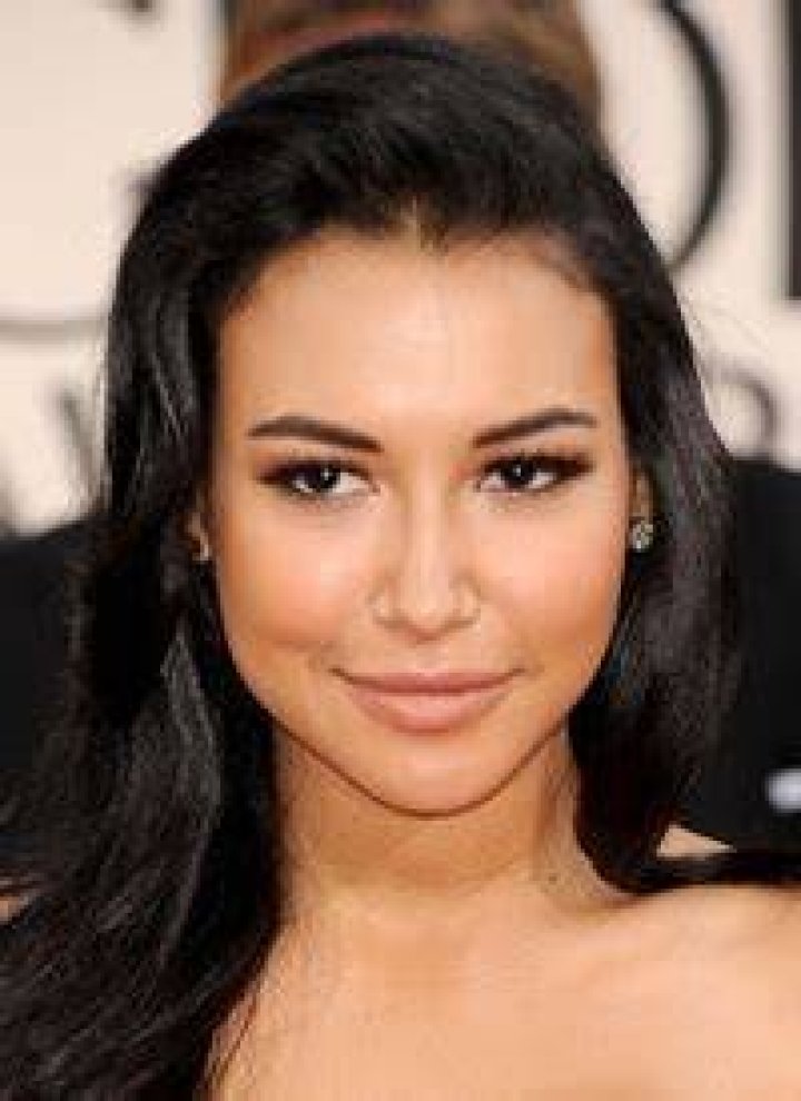 Naya Rivera Bra Size and Body Measurements Bra