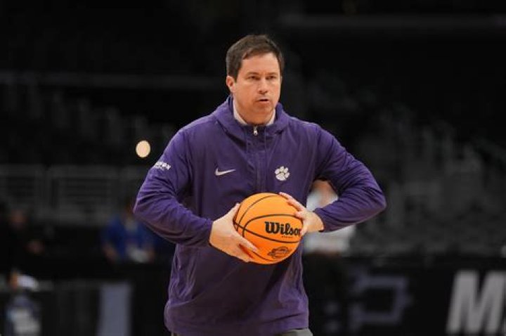NCAA Minnesota’s Assistant Basketball Coach Arrested Lady in the