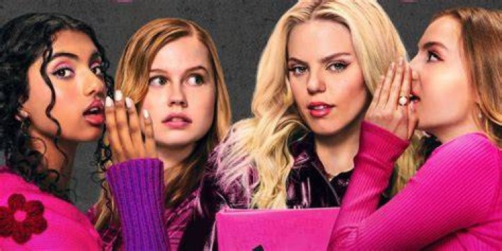 New Mean Girls Star Rene&eacute; Rapp Loves Sweatpants Too Much to Be a Real