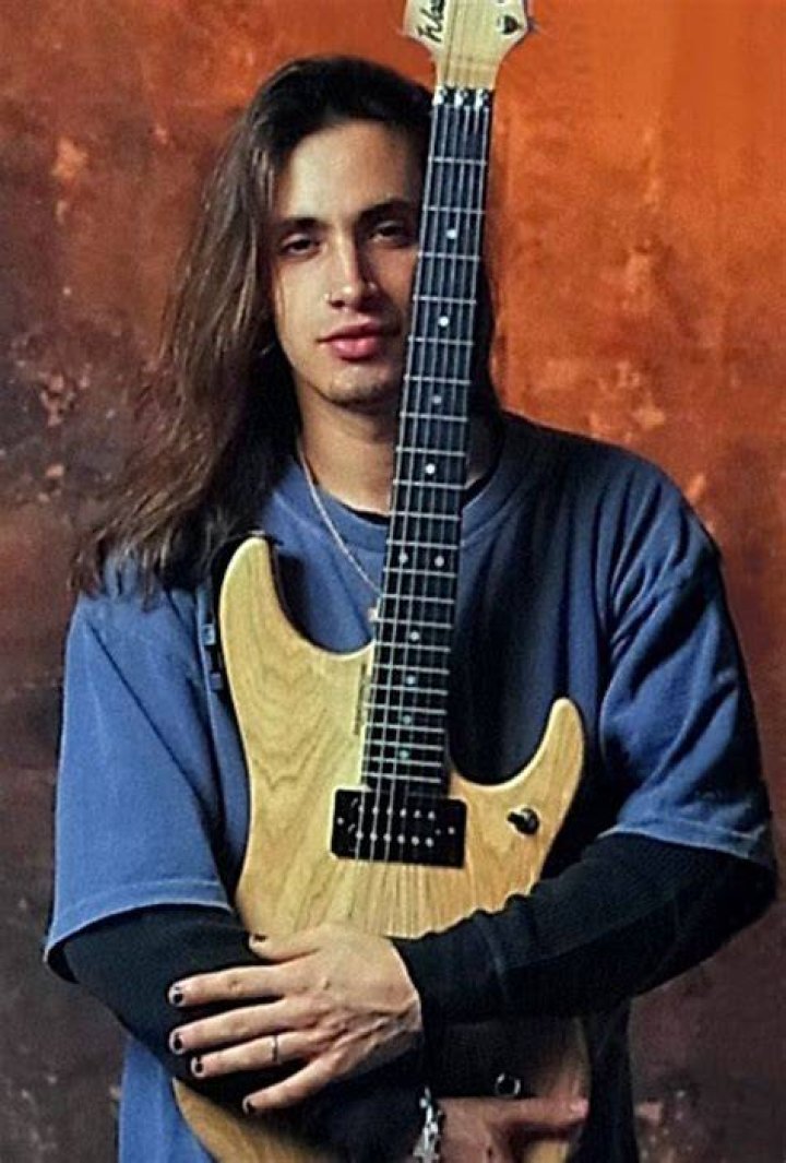 Nuno Bettencourt (American Guitarist) Bio Wiki Photos Videos