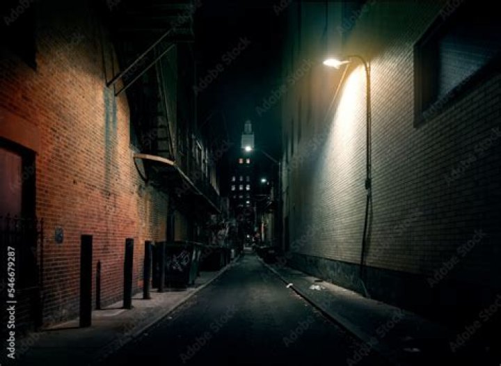Photo 5164909725 Dark Street