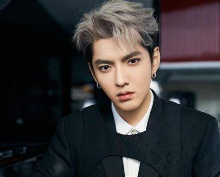 Pictures of Kris Wu in bed with an exgirlfriend found to be fake 8 Days