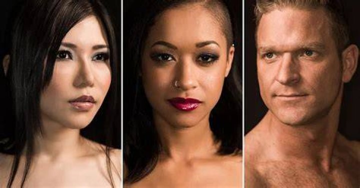Porn Star Portraits Mirror Online
