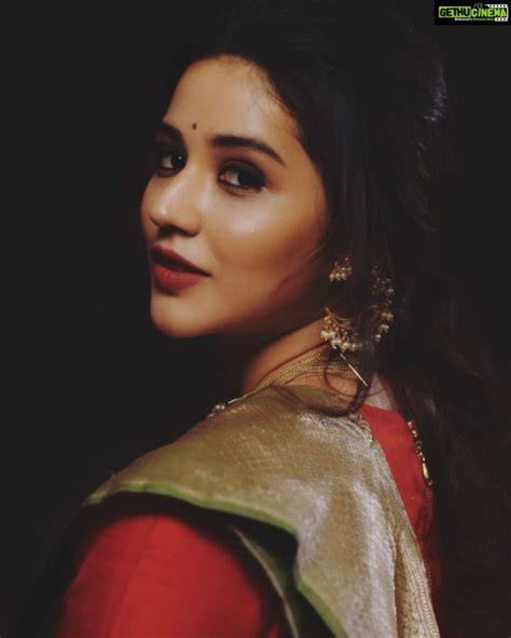 Priyanka Jawalkar latest photography pictures posted in social media