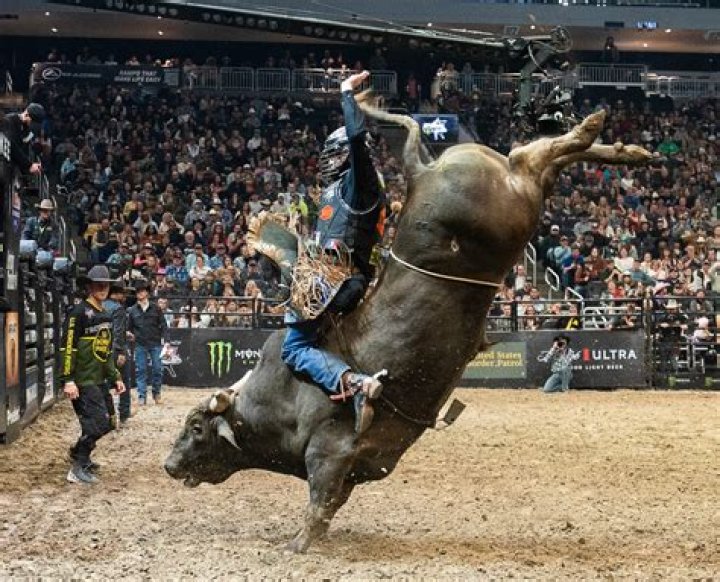Professional bull riders detail how to get the trendy westerninspired