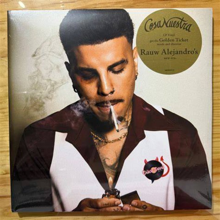 Rauw Alejandro recibe Disco de Oro por &ldquo;Afrodis&iacute;aco&rdquo; Flow Genero Urbano