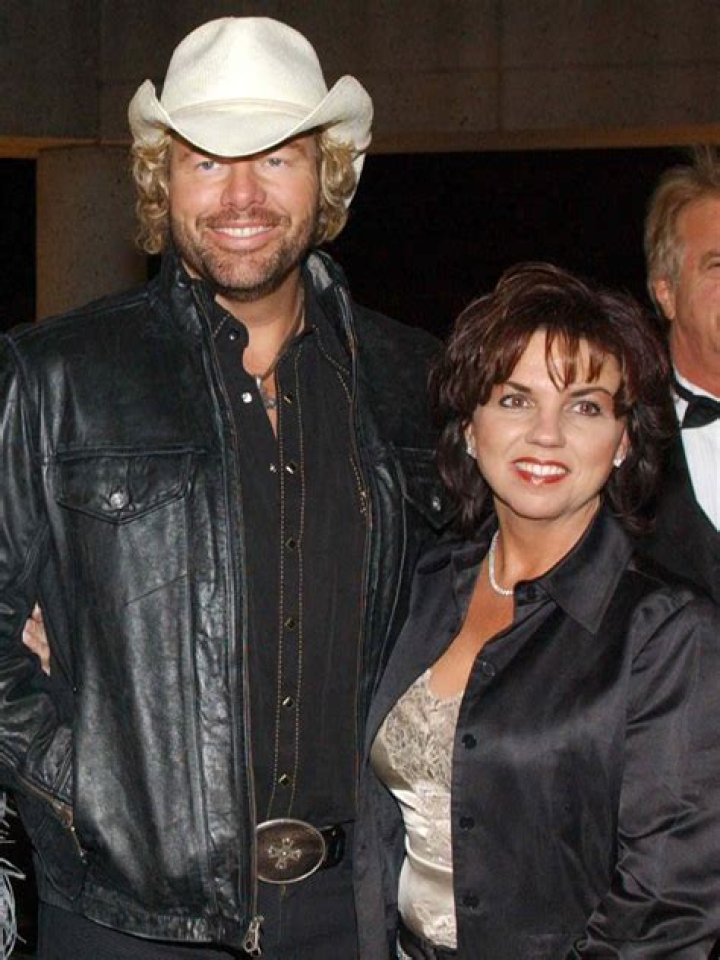 Remember When Toby Keith Married Tricia Lucus?