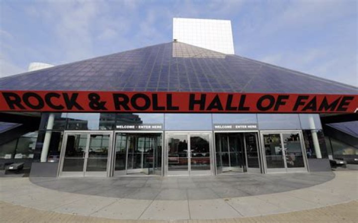Rock & Roll Hall of Fame Willie Nelson, Missy Elliott and Sheryl Crow