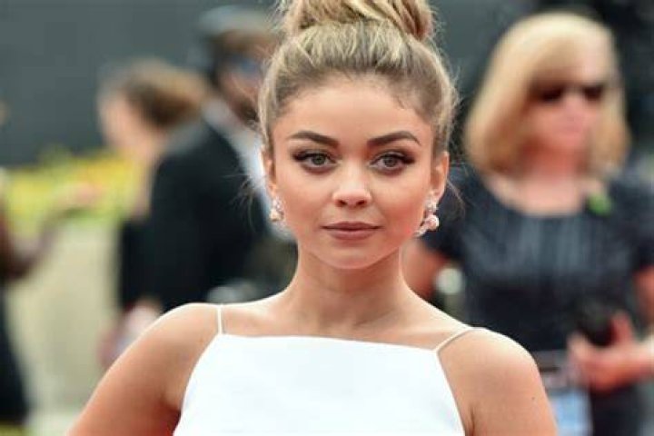 Sarah Hyland Wiki, Bio, Age, Net Worth, and Other Facts Facts Five