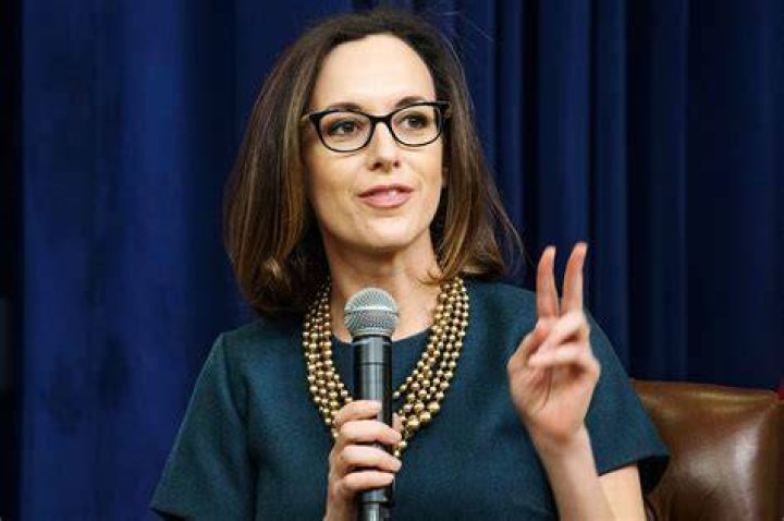 Sarah Isgur Flores Former Trump aide hired as CNN political editor