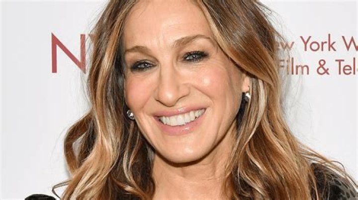Sarah Jessica Parker muestra su melena con canas en la playa Vogue