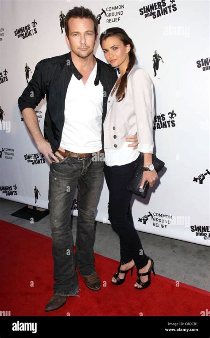 Sean Patrick Flanery and his lovely wife Lauren at the Night of 100