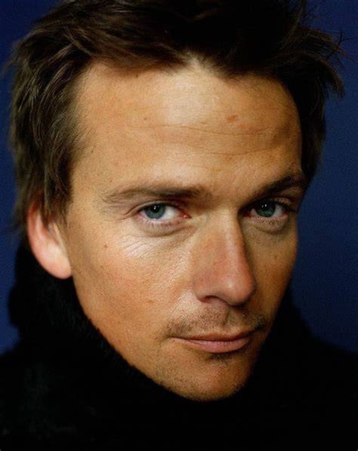 Sean Patrick Flanery. Watch him in The Young Indiana Jones Chronicles
