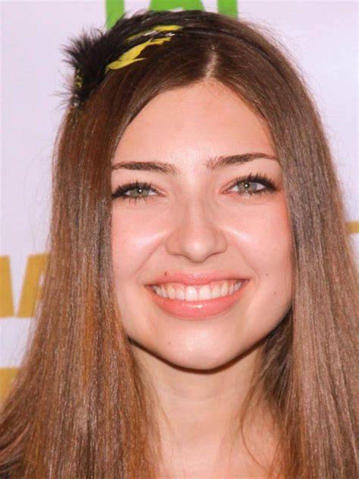 Shelby Young Bio & Wiki Net Worth, Age, Height & Weight